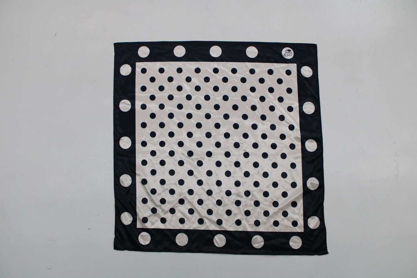 Pañoleta Polka Dots
